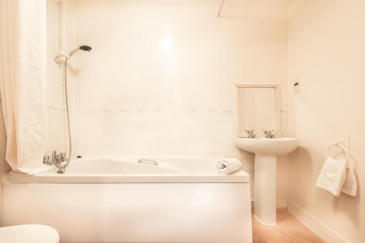 Best Price! 2 Bed City Centre - 4 Single Beds Or 2 Super King, Smart Tvs, Sofa Bed & Free Secure Parking Southampton Exterior foto